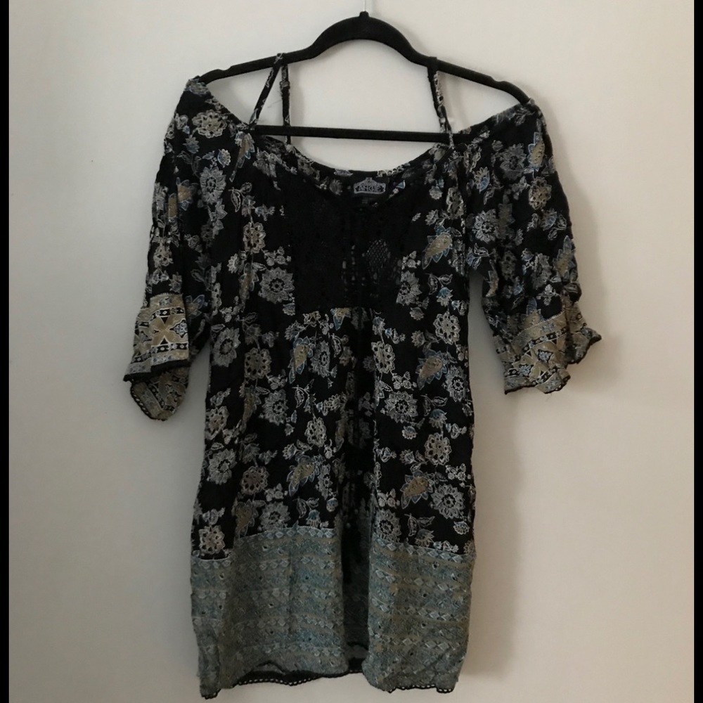 Women’s dress